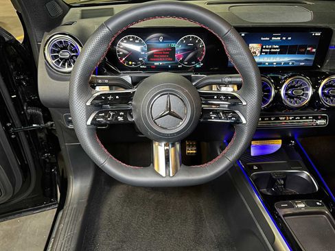 New 2026 Mercedes-Benz GLB 250 4MATIC image 28
