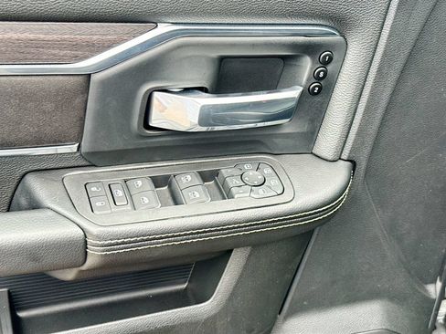 New 2026 RAM 3500 Laramie AWD/4WD image 18