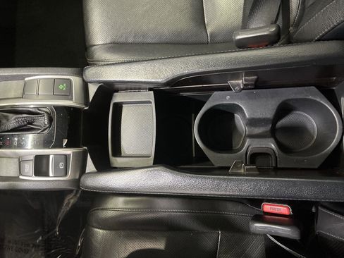 Used 2017 Honda Civic Touring image 20