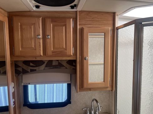 Used 2017 Ford E-450 and Econoline 450 Super Duty w/ Motorhome Prep Package RWD image 9