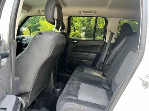 Used 2015 Jeep Patriot Sport w/ Power Value Group FWD image 16