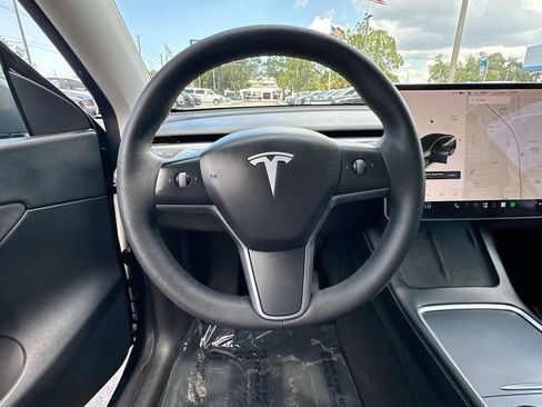 Used 2021 Tesla Model Y Long Range AWD/4WD image 10