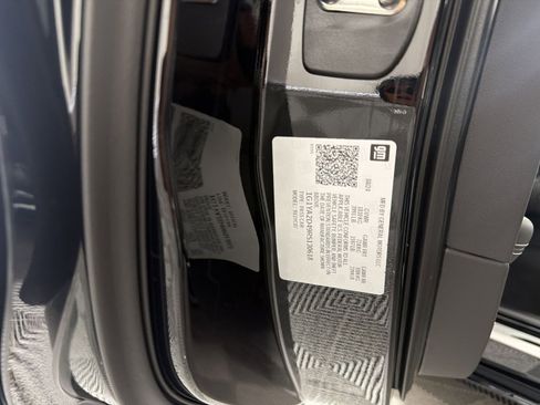 Used 2024 Chevrolet Corvette Stingray Coupe w/ Battery Protection Package image 27