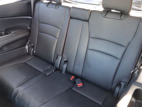 Used 2020 Honda Pilot Black Edition image 38