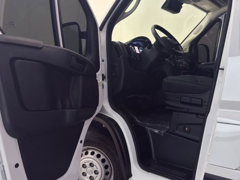 Used 2024 RAM ProMaster 2500 w/ Cold Weather Group FWD image 16