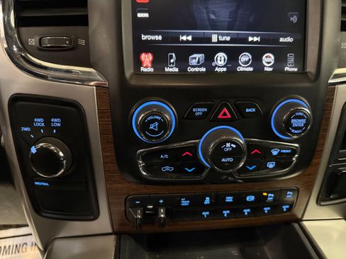 Used 2016 RAM 2500 Laramie AWD/4WD image 47