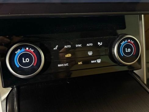 Certified 2023 Land Rover Range Rover SE image 33