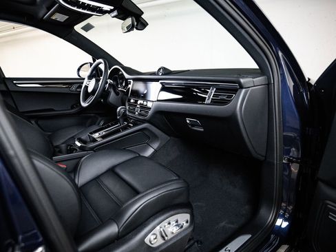New 2026 Porsche Macan S AWD/4WD image 28