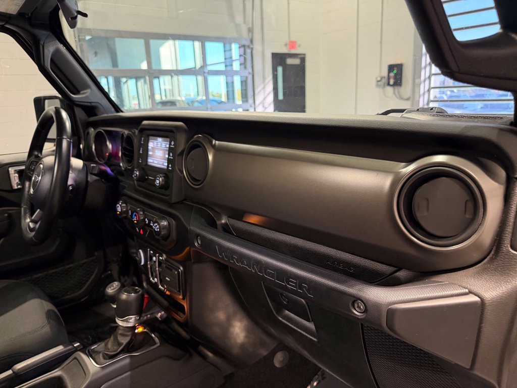Used 2021 Jeep Wrangler Unlimited Sport AWD/4WD image 35