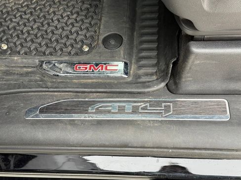 Used 2022 GMC Sierra 1500 AT4 w/ AT4 Preferred Package image 13