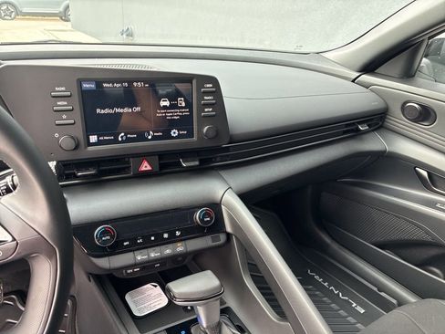 New 2026 Hyundai Elantra Sport FWD image 21
