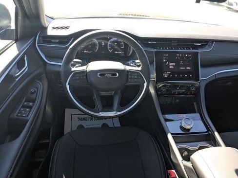 New 2025 Jeep Grand Cherokee Laredo RWD image 34