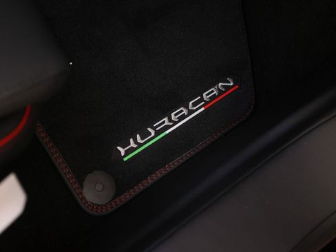 Used 2020 Lamborghini Huracan EVO RWD image 55