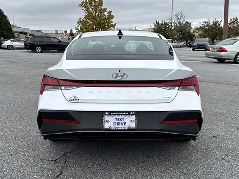 New 2026 Hyundai Elantra Blue image 6