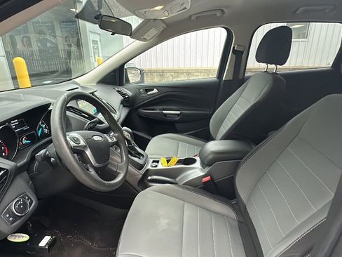 Used 2016 Ford Escape SE w/ Equipment Group 201A image 10