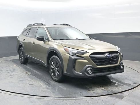 Used 2025 Subaru Outback Onyx Edition AWD/4WD image 2