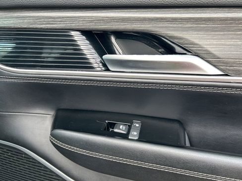 Used 2024 Jeep Wagoneer L Series II w/ Flexible Seating Group image 26