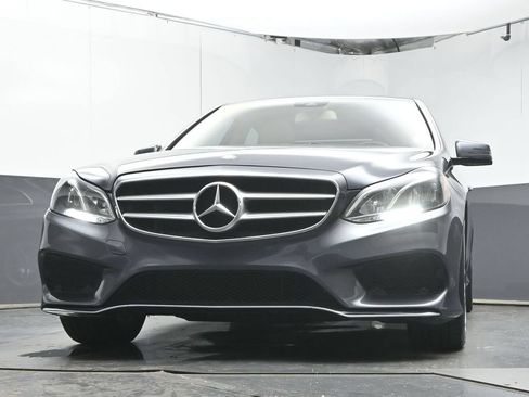 Used 2016 Mercedes-Benz E 350 Sedan image 34