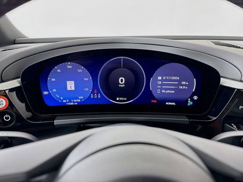 Certified 2025 Porsche Macan Electric image 16