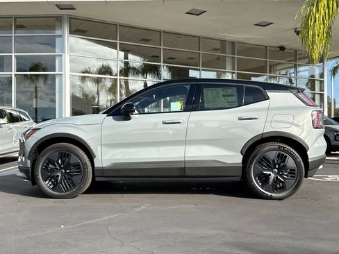 New 2026 Volvo EX30 Cross Country Ultra image 2