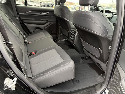 Used 2024 Jeep Grand Cherokee Laredo X w/ Luxury Tech Group I image 12