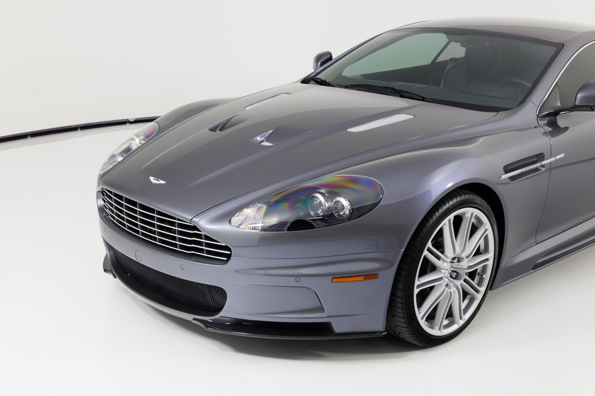 Used 2010 Aston Martin DBS Coupe RWD image 54