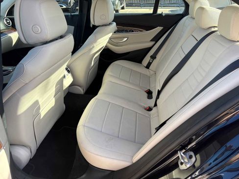 Certified 2022 Mercedes-Benz E 450 4MATIC Sedan image 11