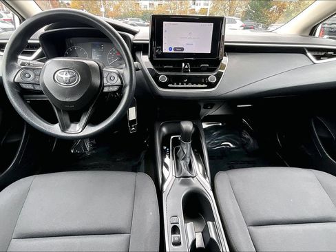 Used 2025 Toyota Corolla LE image 14