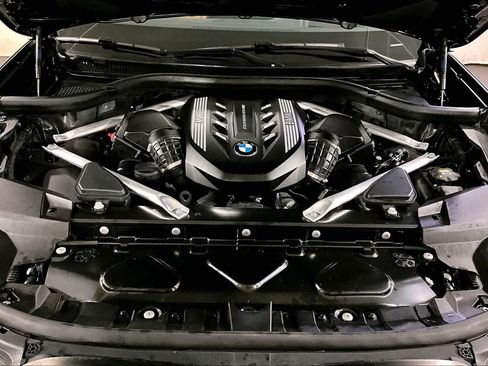 Used 2022 BMW X7 M50i w/ Executive Package AWD/4WD image 29