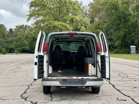 Used 2001 GMC Savana 2500 RWD image 7