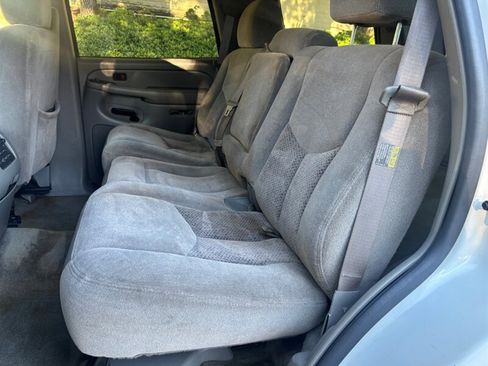 Used 2004 Chevrolet Tahoe LS image 10