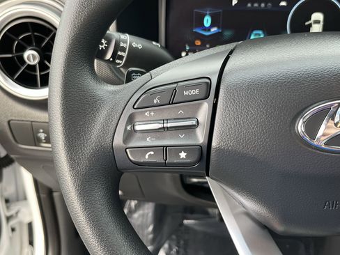 Certified 2023 Hyundai Kona SE image 20