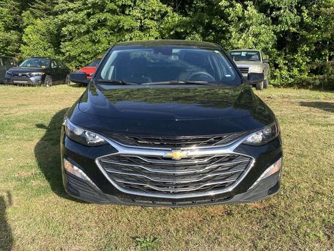 Used 2024 Chevrolet Malibu LT FWD image 2