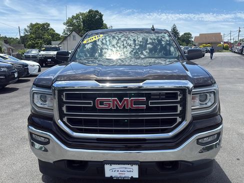 Used 2018 GMC Sierra 1500 SLE w/ SLE Value Package AWD/4WD image 2