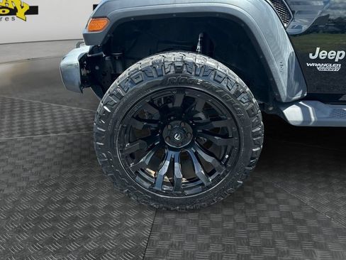 Used 2020 Jeep Wrangler Unlimited Sport S w/ Sun And Sound Package AWD/4WD image 17