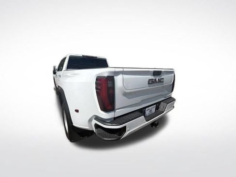 Used 2024 GMC Sierra 3500 Denali w/ Denali Reserve Package AWD/4WD image 3