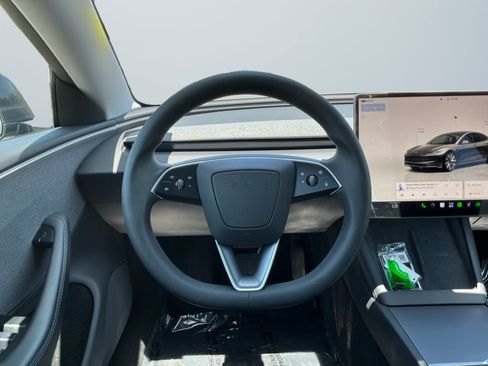 Used 2024 Tesla Model 3 Standard Range RWD image 11