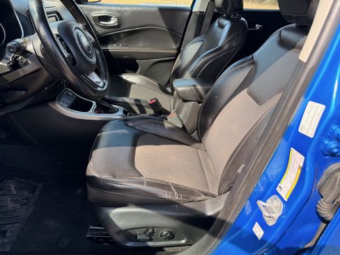 Used 2018 Jeep Compass Latitude image 8