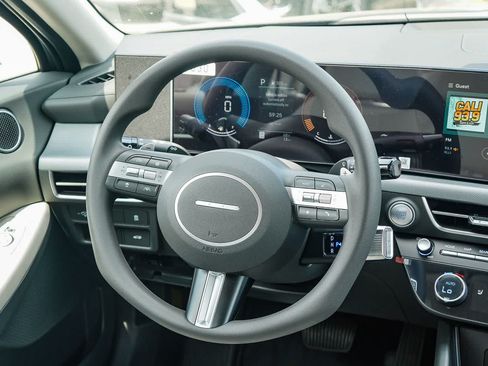 Certified 2025 Hyundai Sonata SEL FWD image 21