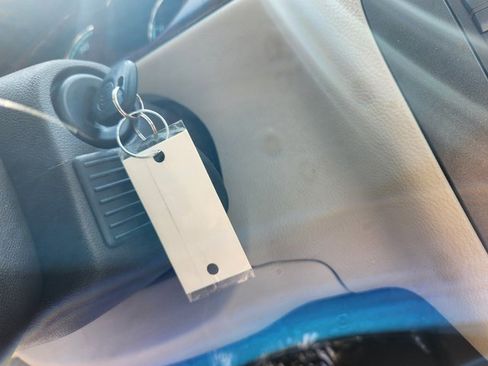 Used 2010 Buick Lucerne CXL image 17