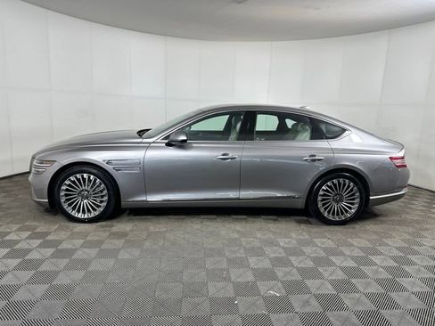 Used 2023 Genesis G80 image 6