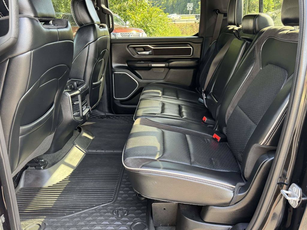 Used 2023 RAM 1500 Laramie AWD/4WD image 18