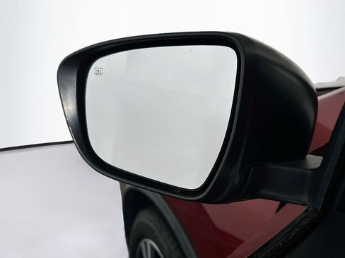 Used 2019 Nissan Rogue SV w/ Premium Package FWD image 16