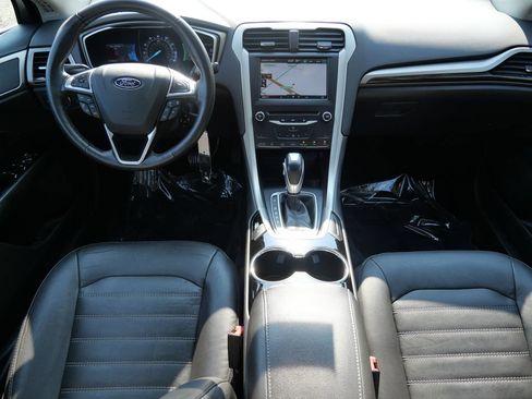 Used 2014 Ford Fusion SE w/ Equipment Group 202A FWD image 14