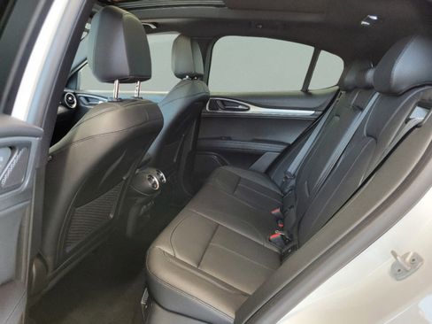 New 2025 Alfa Romeo Stelvio Sprint AWD/4WD image 39