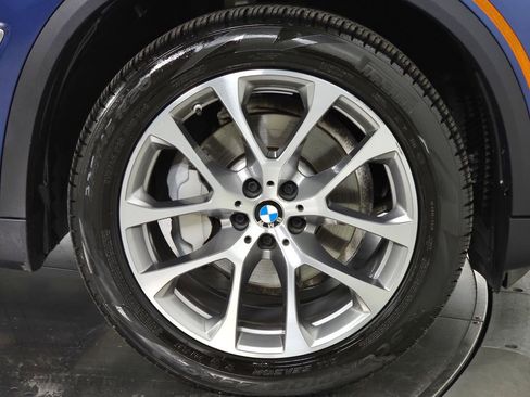 Used 2023 BMW X5 xDrive40i w/ Premium Package AWD/4WD image 12