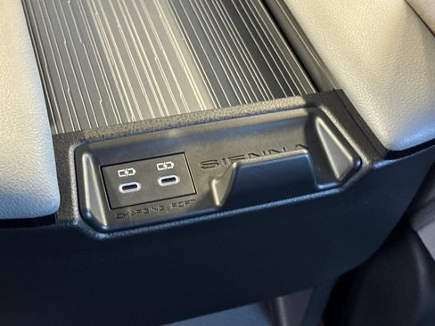 Certified 2026 Toyota Sienna LE FWD image 28
