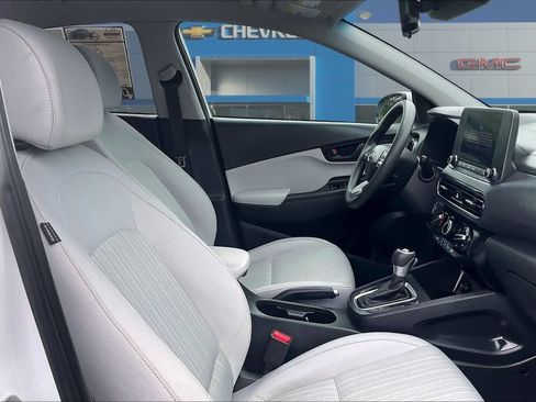 Used 2022 Hyundai Kona SEL FWD image 28