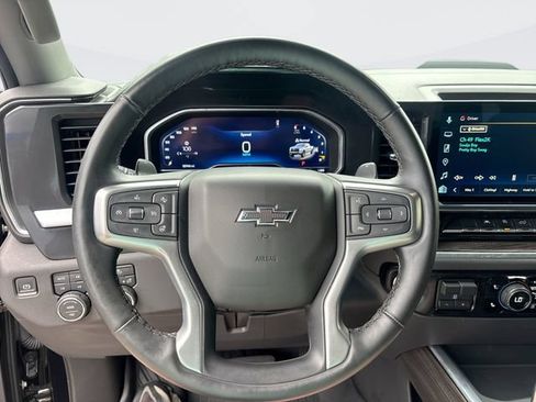 Used 2025 Chevrolet Silverado 1500 LT Trail Boss AWD/4WD image 15