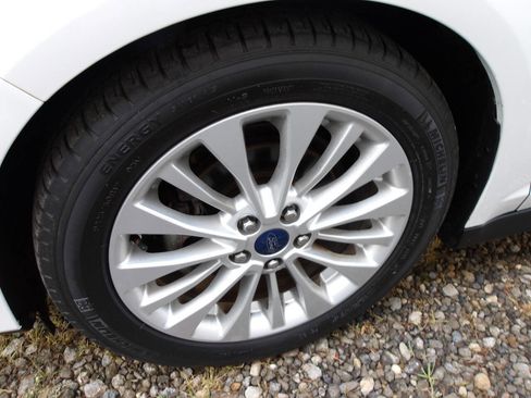 Used 2017 Ford C-MAX SE image 29